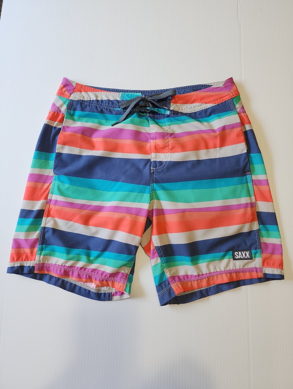 Saxx Men's Size 30 Betawave 2N1 Activewear Shorts with Ball Park Pouch